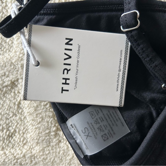 Women's NWT Thrivin’ Black Sports Bra - Picture 3 of 4